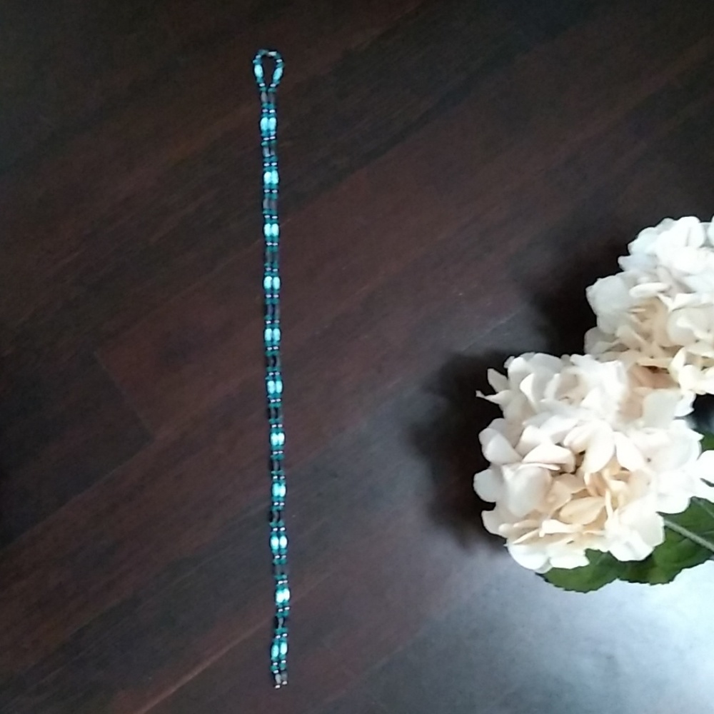 ♥️SOLD!♥️Magnetic Beaded Necklace/Bracelet - Picture 7 of 8